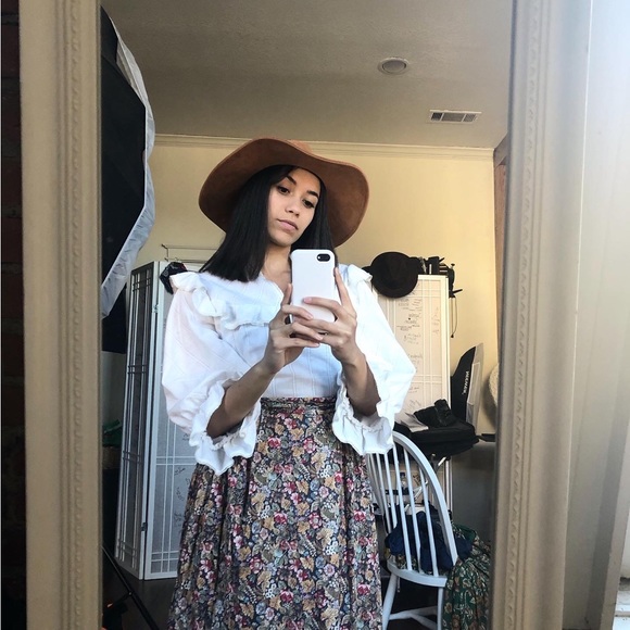 Vintage 1970’s Woman’s Long Ruffle Top Flower Print Dress - Picture 1 of 6